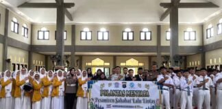 Jasa Raharja dan Subdit Kamsel Ditlantas Polda Kaltim Sinergi Gelar Safety Campaign di Pondok Pesantren Al-Mujahidin Balikpapan di Pondok Pesantren Al-Mujahidin Balikpapan