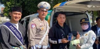 Jasa Raharja Samsat Rancaekek Berpartisipasi dalam Operasi Gabungan di Pos Polisi Bojongsoang dan Sosialisasikan E-KD Kepada Wajib Pajak di Pos Polisi Bojongsoang