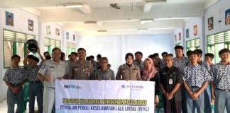 Jasa Raharja Laksanakan Kegiatan Pengajar Peduli Keselamatan Lalu Lintas di SMK Dwija Praja Kota Pekalongan di SMK Dwija Praja Kota Pekalongan