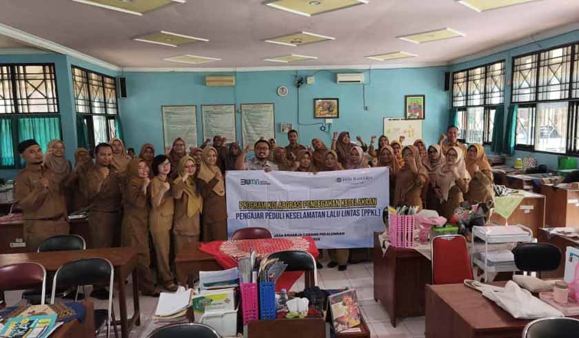 di SMK Negeri 1 Slaw