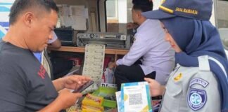 Tim Pembina Samsat Banjarbaru Gelar Operasi Gabungan Uji Kelayakan Kendaraan di Simpang Cempaka Banjarbaru di Simpang Cempaka Banjarbaru