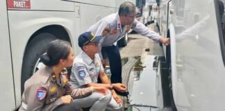 Jasa Raharja Bekasi Bersama Stakeholders Melaksanakan Pemeriksaan Kelengkapan Administrasi Bus Antarkota di Terminal Induk Kota Bekasi jasa raharja jabar