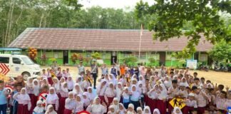 Sosialisasi SALUD, Jasa Raharja Kalsel Ajak Siswa SDN Damar Lima Jadi Pelapor Keselamatan Jalan jasa raharja kalsel