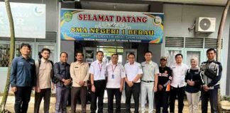 Jasa Raharja Cabang Tarakan Perwakilan Berau Dorong Peran Pengajar Peduli Keselamatan Lalu Lintas di SMA Negeri 1 Berau jasa raharja kaltim