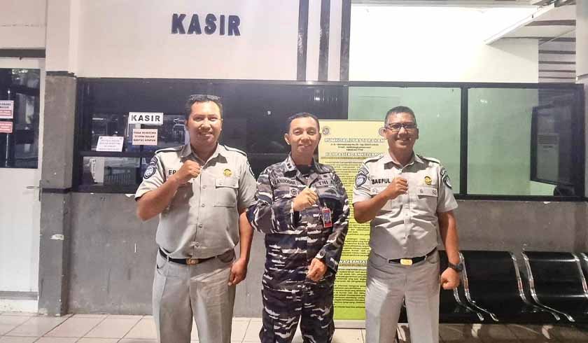 ke Rumah Sakit Angkatan Laut Ilyas Tarakan