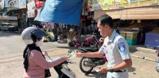 Jasa Raharja Kanwil Kepri Proaktif Bagikan Flyer Gebyar Pemutihan Pajak Kendaraan Bermotor di Kepri jasa raharja kepri