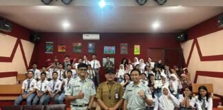 Aman Berlalu Lintas, Cermin Generasi Cerdas: Sosialiasi Safety Campaign Digelar di SMA Negeri 1 Kalukku jasa raharja sulsel