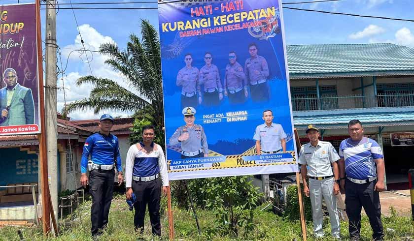 Pasang Spanduk Himbauan