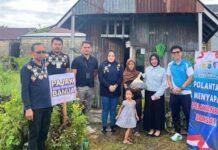 Salurkan Bantuan Sembako, Wujud Kepedulian Tim Pembina Samsat Banjarbaru untuk Masyarakat Samsat Banjarbaru untuk Masyaraka