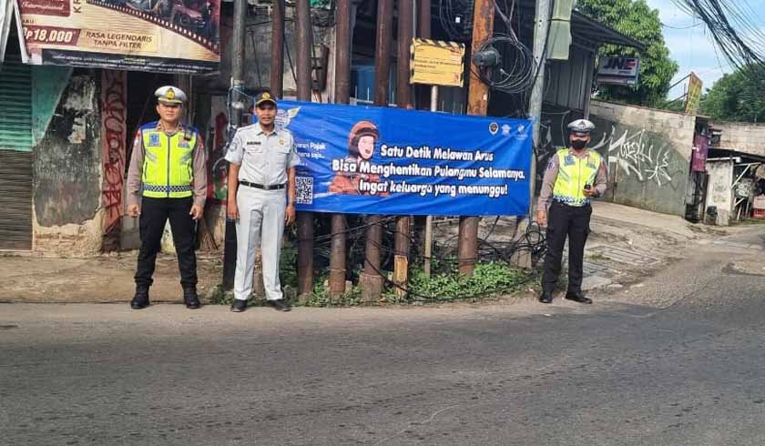 Tertib Berlalu Lintas di Karawaci