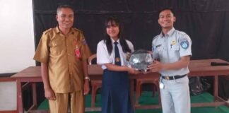 PT Jasa Raharja Cabang Mamuju Menindaklanjuti Kesepakatan FKLL Sosialisasi Pentingnya Taat Berlalu Lintas di SMPN 1 Mamasa di SMPN 1 Mamasa