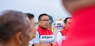 Direktur Utama Pertamina, Kawal Pegiriman BBM ke Bener Meriah Gunakan Pesawat Air Tractor dari Kualanamu Pertamina
