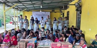 Dalam Rangkaian Memperingati HUT Ke-65 Jasa Raharja Kalimantan Barat Serahkan Bantuan Ke Panti Asuhan Al-Haq Bantuan Ke Panti Asuhan Al-Haq