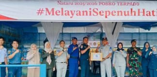 Jasa Raharja Sulsel Pantau Arus Mudik Nataru di Pelabuhan Nusantara Parepare, Berikan Apresiasi Bagi Petugas Posko Berikan Apresiasi Bagi Petugas Posko