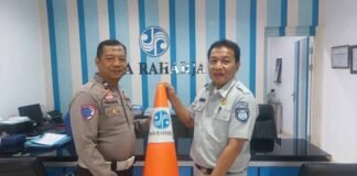 Upaya Peningkatan Keselamatan, Jasa Raharja NTB Serahkan Alat dan Sarana Kepada Stakeholder Strategis Kepada Stakeholder Strategis