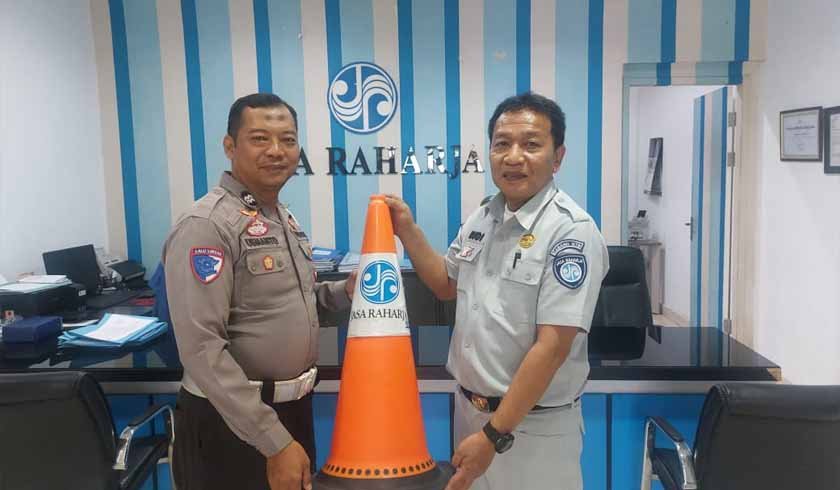 Kepada Stakeholder Strategis