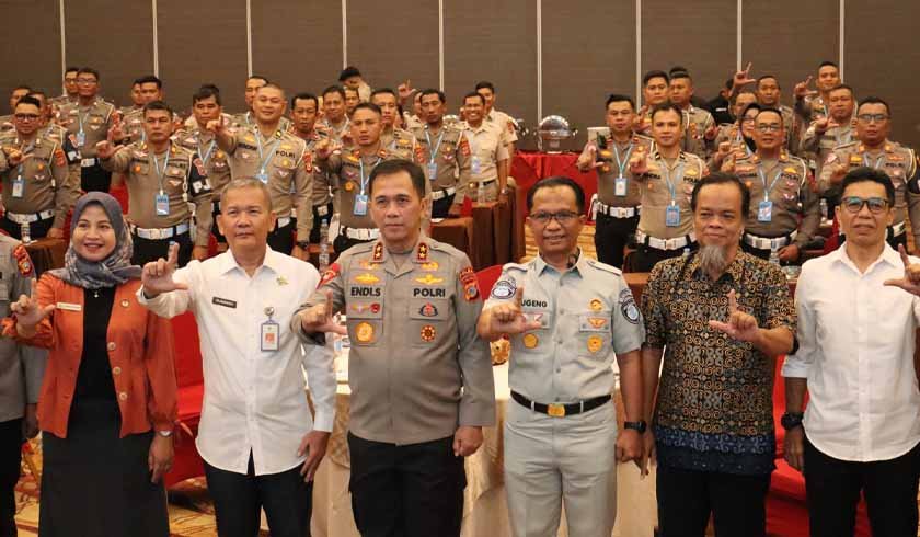 Kolaborasi Digital Dalam Melayani Masyarakat Kolaborasi Digital Dalam Melayani Masyarakat