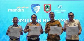 Tim Pembina Samsat Provinsi Kalimantan Selatan dan Bank Mandiri Perkuat Tertib Administrasi Kendaraan Bermotor Melalui Penandatanganan Komitmen Melalui Penandatanganan Komitmen