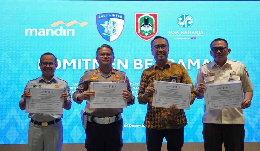 Melalui Penandatanganan Komitmen Melalui Penandatanganan Komitmen