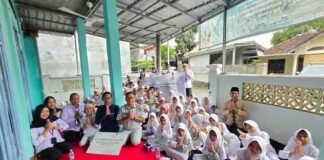 Jasa Raharja NTB Gelar Bakti Sosial Dalam Rangka Peringatan HUT ke-65 di Panti Asuhan Yayasan Al-Kahfi jasa raharja NTB