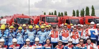 Pertamina Patra Niaga Kerahkan Awak Mobil Tangki Lintas Pulau, Salurkan Pasokan BBM di Wilayah Banjir dan Longsor Sumatera Pertamina