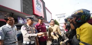 Tim Pembina Samsat Kota Sukabumi dan BPKPD Kota Sukabumi Gelar Operasi Gabungan Pemeriksaan Pajak Kendaraan Bermotor Pajak Kendaraan Bermotor