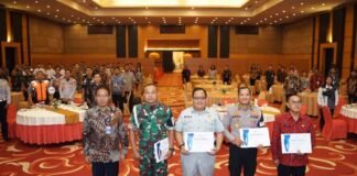 PT Jasa Raharja Kantor Wilayah Bali Terima Penghargaan Pada Rapat Evaluasi Penegakan Hukum Kendaraan ODOL di Bali Penegakan Hukum Kendaraan ODOL di Bali