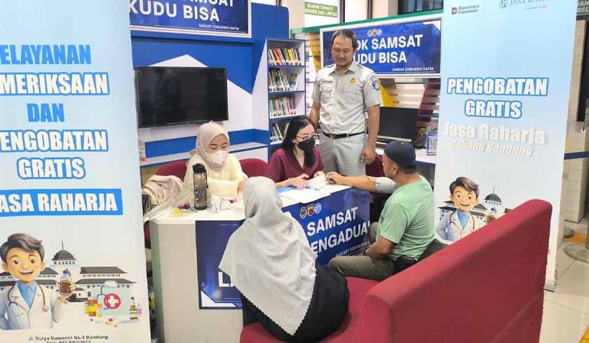 di Kantor Samsat Soekarno Hatta