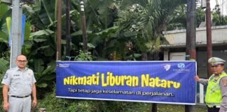 Tingkatkan Kepatuhan Selama Periode Nataru, Jasa Raharja NTB Pasang Spanduk Keselamatan di Titik Rawan Laka di Titik Rawan Laka