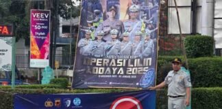 Upaya Keselamatan Lalu Lintas, Jasa Raharja Cabang Cirebon Pasang Spanduk Himbauan Keselamatan Lalu Lintas di Kota Cirebon jasa raharja jabar