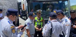 Jasa Raharja Sukoharjo Bersama Stakeholder Laksanakan Rampcheck Angkutan Umum di Kawasan Wisata Tawangmangu