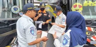 Pastikan Libur Nataru Aman, Tim Gabungan Klaten Gelar Ramp Check Bus di Candi Prambanan jasa raharja jateng