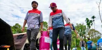 Kunjungan Menteri ESDM dan Dirut Pertamina Tinjau Ketersediaan Energi dan Bantuan Kemanusiaan di Aceh, Sumut, dan Sumbar Pertamina