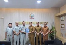 Jasa Raharja Sulsel Serahkan Buku Action Plan SWDKLLJ kepada Bapenda Sulsel jasa raharja sulsel