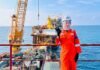 Perempuan di Garda Depan Energi Nasional: Kisah Tangguh dari Laut dan Daratan perempuan